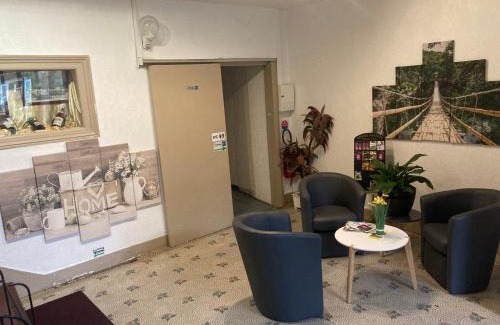 Thiers Hotel | Pet-Friendly Aigle d'Or with Breakfast and Family Amenities