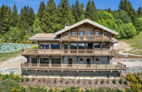Gerardmer Ski Chalet | Experience Aigle des Neiges: 9.9 Rated Oceanfront Retreat