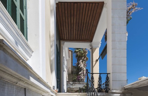Kalamata Apartment | Aigli Seafront Loft: Bespoke Design with Breakfast Included