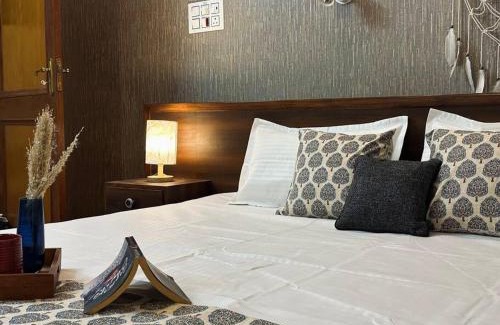 Palampur Apartment | Pet-Friendly Aikyam Niwas: Guest Rated 9.8/10