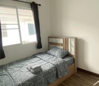 Pruksa Ville Lanna House | Family-Friendly Aileen House: Guest Rated 9/10 Comfort