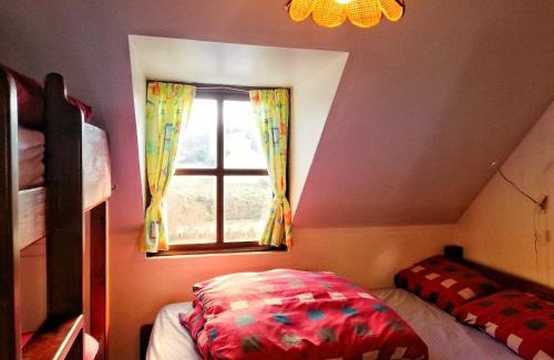 Doolin Hostel | Experience Aille River Tourist Hostel with Ocean View & Hot Tub