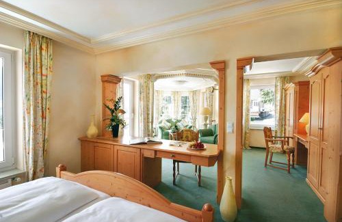 Klosterreichenbach Hotel | Relaxing Ailwaldhof Parkhotel & Spa: 4-Star Oceanfront Retreat