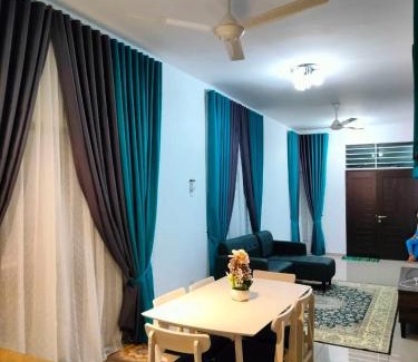 Jenjarom House | Family-Friendly Retreat at Aiman's Rose HomeStay