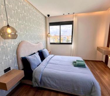 Bourgogne Apartment | Ain Diab Ocean Breeze & Parking
