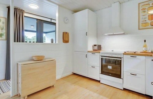 Hjerm House | Experience "Aina" - Relaxing Oceanfront Retreat Steps Away