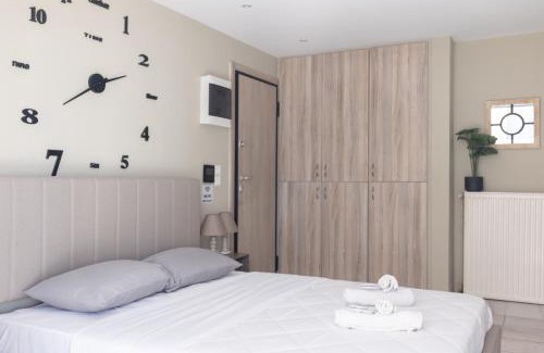 Agios Dimitrios Apartment | Inviting AIOLOS Agios Dimitrios Center Apartment for Families