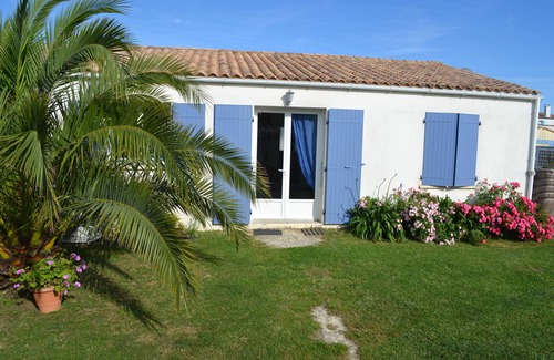 Saint-Georges-d'Oleron House | Relaxing Oceanfront Retreat with 9.8/10 Guest Rating