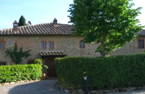 Castelnuovo Berardenga House | Enchanting 15th Century House with Pool on Wine Estate