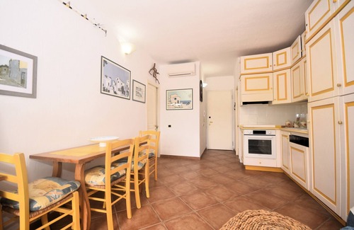 Santa Teresa di Gallura Apartment | Comfortable Three-Room Apartment with Sea View & Pool