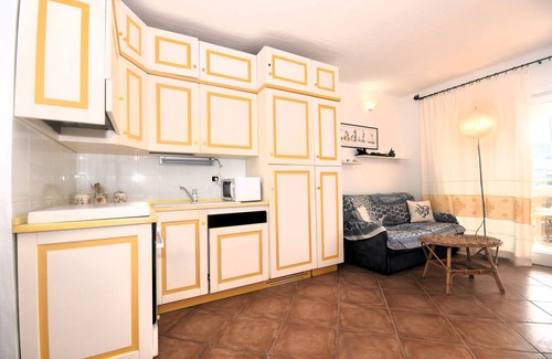 Santa Teresa di Gallura Apartment | Comfortable Three-Room Apartment with Sea View & Pool