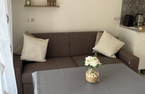 Cavaliere Apartment | Air-Conditioned Studio with Oceanfront Pool, Rated 10/10
