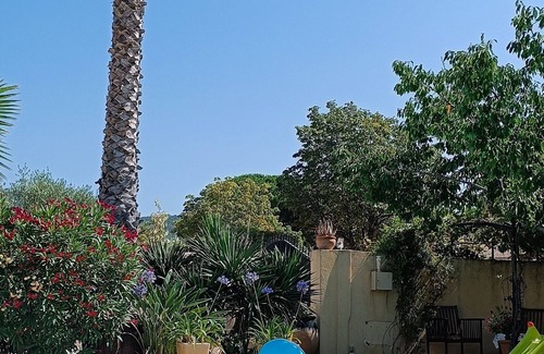 Saint-Cyr-sur-Mer Apartment | Discover a Poolside Villa with Ocean View in St Cyr/Mer
