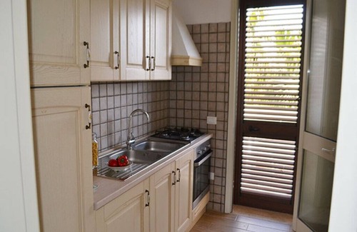 Roca Vecchia Apartment | Cozy Beachside Apartment with Balcony & Pet-Friendly Perks