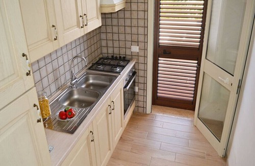 Roca Vecchia Apartment | Cozy Beachside Apartment with Balcony & Pet-Friendly Perks