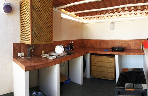 Alicante Apartment | Cozy Apartment with Ocean View, Near Center and Beach