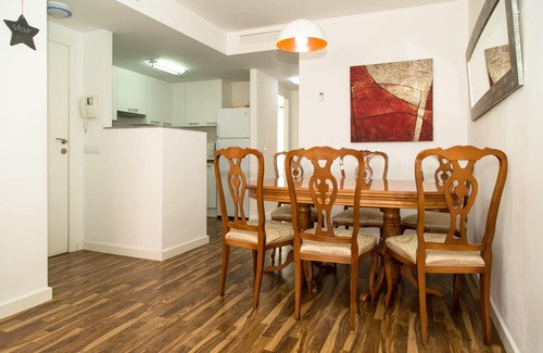 Alicante Apartment | Cozy Apartment with Ocean View, Near Center and Beach