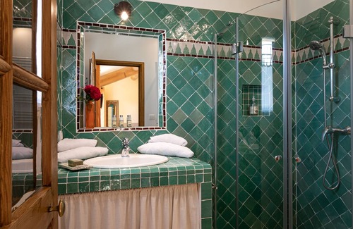 Grans Bed & Breakfast | Tranquil B&B in Provence with Pool & Private Spa Retreat