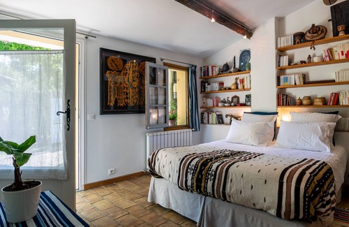 Grans Cottage | Tranquil B&B in Provence with Pool and Private Spa Retreat