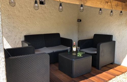 Frontignan House | Relaxing Cabana with Mediterranean Garden Near the Sea