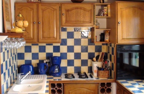 Roussillon Apartment | Cozy Country Cottage with Pool and Terrace in Luberon