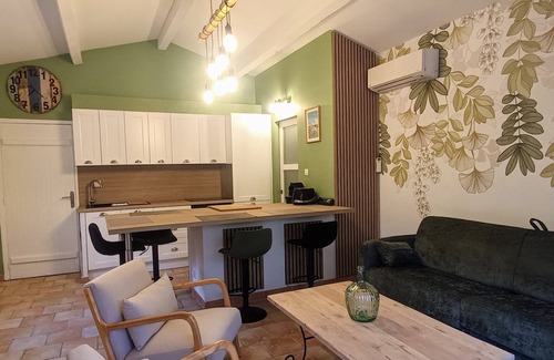 Boulbon Cottage | Cozy Cottage in Provence: Perfect for Families & Pets