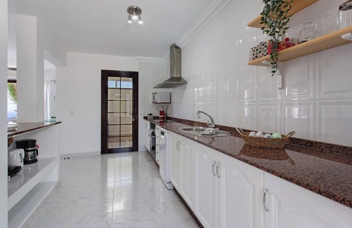 Yaiza Villa | Exceptional Air-conditioned Home with Pool & Ocean Views