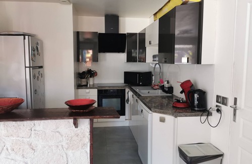 Anglet House | Modern Retreat: Air-Conditioned House with Heated Pool