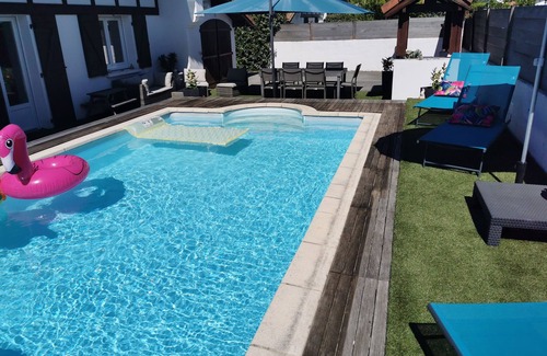 Anglet House | Modern Retreat: Air-Conditioned House with Heated Pool