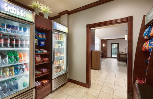Tampa Condo | Comfortable King Suite with Pool, Spa & Free Breakfast