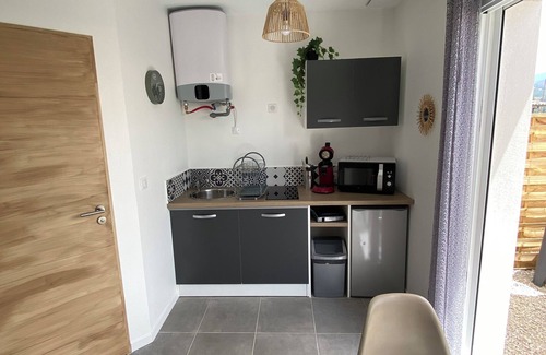 Bastelicaccia Apartment | Air-conditioned mini villa