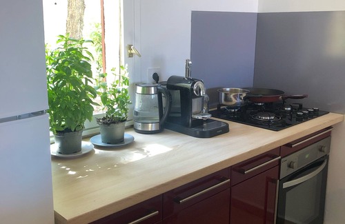 Marine de Saint Ambroggio Apartment | Cozy Minivilla with Terrace, Garden & Sea Views - Rated 9.8