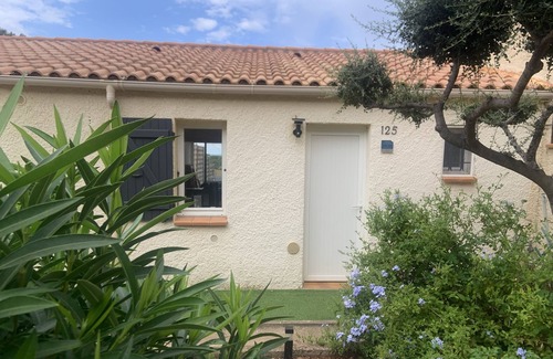 Marine de Saint Ambroggio Apartment | Cozy Minivilla with Terrace, Garden & Sea Views - Rated 9.8