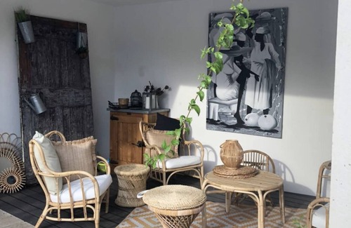 Arles House | Exceptional Townhouse with Heated Pool and Family Amenities