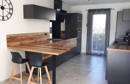 Blauzac Villa | Modern Villa Blauzac with Private Pool and Ocean View