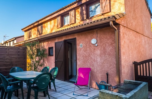 Portiragnes-Plage House | Relax in an Air-conditioned Villa with Pools, Near the Sea