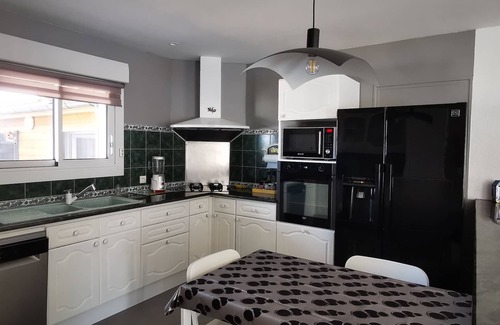 Saubion Villa | Relaxing Villa with Heated Pool, 10 Minutes from Beaches