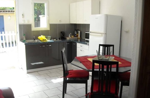 Saint-Florent-sur-Auzonnet House | Inviting Self-Catering Cottage with Private Pool in Cévennes