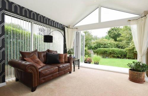 Wickham House | Welcoming Meon Valley Family Home with Pet-Friendly Amenities