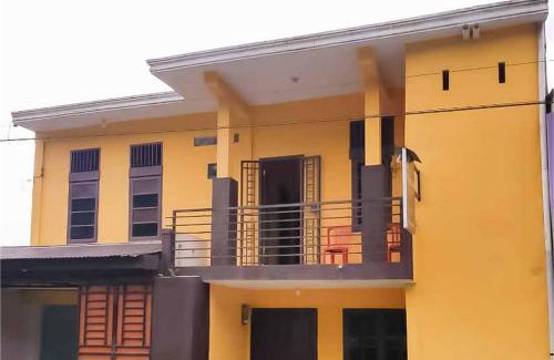 Berastagi House | Cozy Airangga Home Stay in Berastagi with Family Amenities