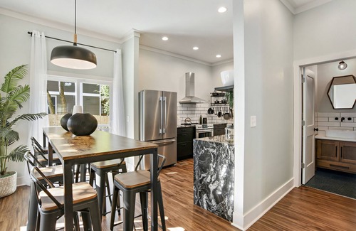 Edgewood House | Rated 10/10: Designed By Dom with Spa and Family Amenities