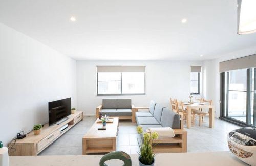 Epping Apartment | Welcoming Aircabin Epping: 2 Beds Apt with Free Parking