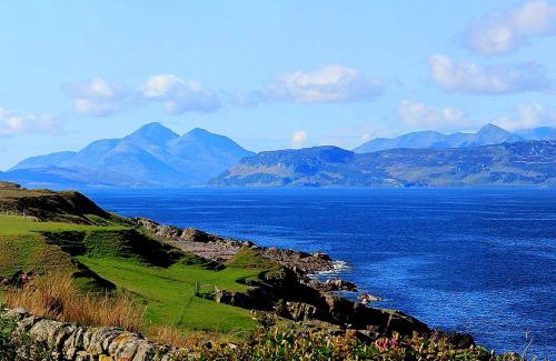 Strathcarron House | Oceanfront Airdaniar Cottage: Guest Rated 9.5/10