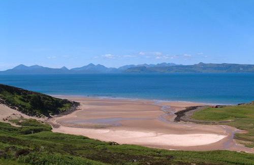 Strathcarron House | Oceanfront Airdaniar Cottage: Guest Rated 9.5/10