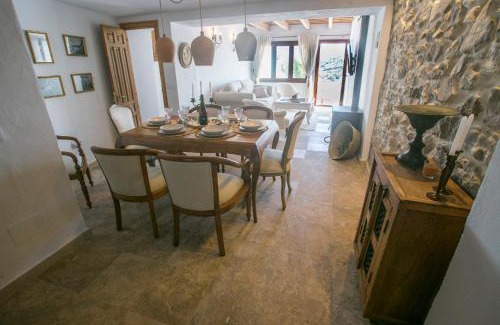 Jimena de la Frontera Apartment | Discover AIRE RURAL JIMENA: 4-Star Retreat with Hot Tub