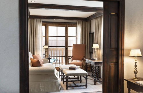 Val-d'Isere Hotel | Experience Elegance at Airelles Val d’Isère, Le Brussel's