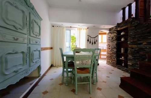 Miramar House | Explore Aires de Miramar: Pet-Friendly Family Retreat