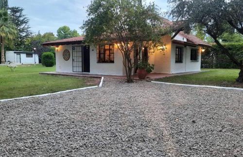 Chacras de Coria House | Discover Aires de Vistalba: Family-Friendly with Pool