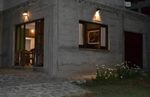 El Mollar House | Pet-Friendly Retreat at Aires del Alto - Highly Rated 9.4