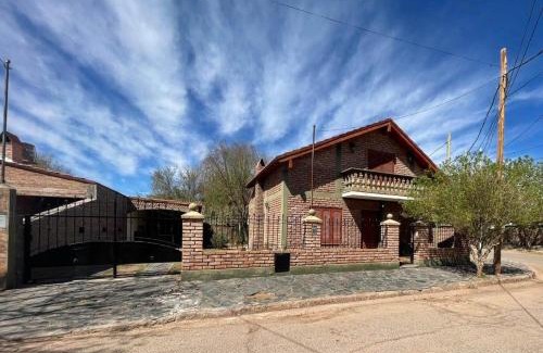 Villa Union House | Family-Friendly Getaway at Aires del Oeste - Casa de Descanso